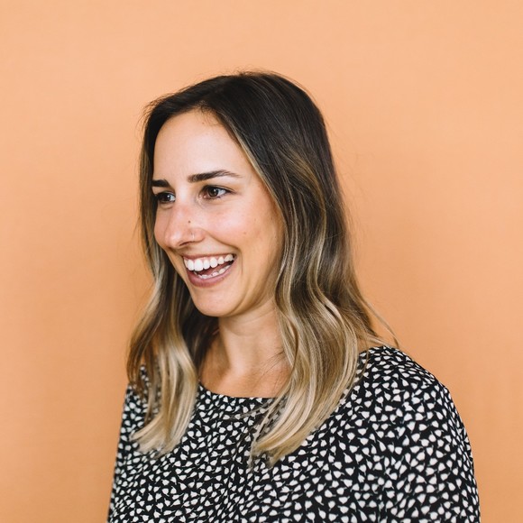 Meet your Posher, Carli - Picture 1 of 1